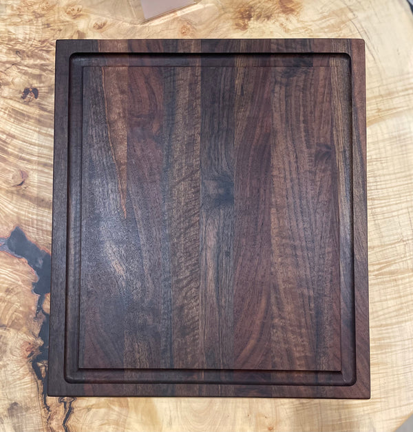 Black Walnut Edge Grain Chopping Block CH01